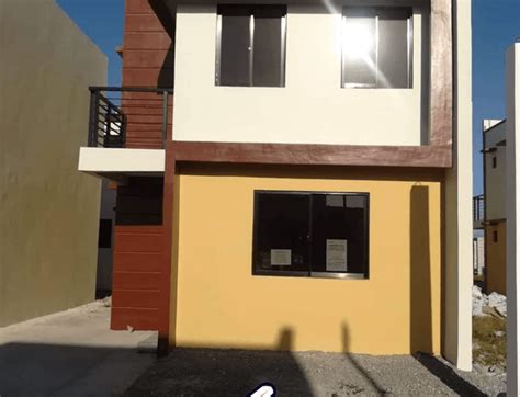 House and Lots in Bamboo Heights .